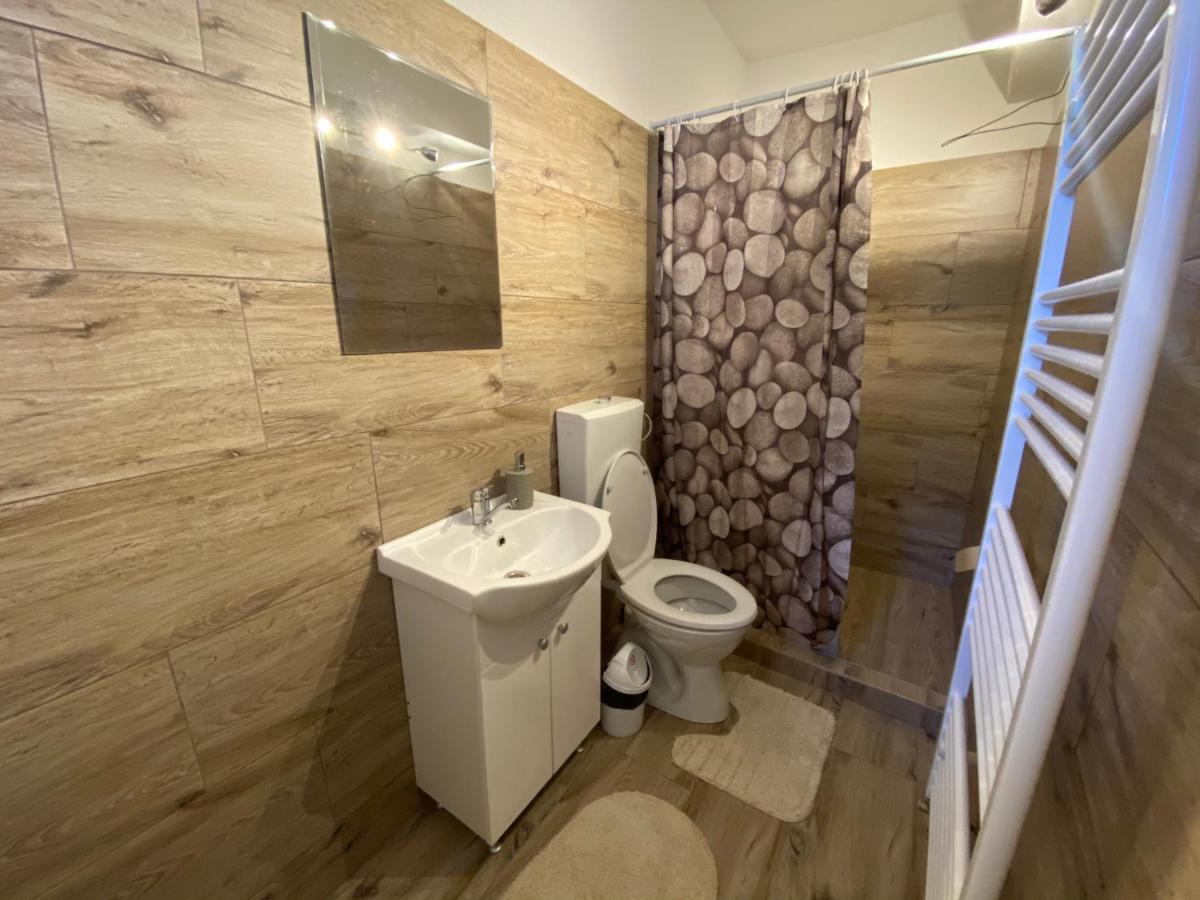 Guest House Zoreni Mociu Екстер'єр фото