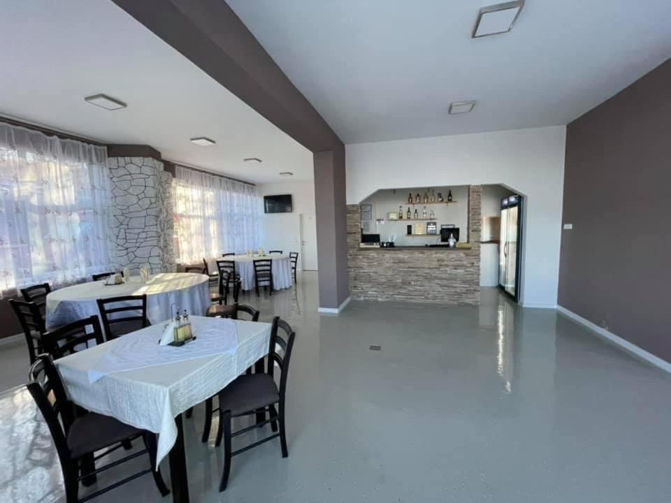 Guest House Zoreni Mociu Екстер'єр фото
