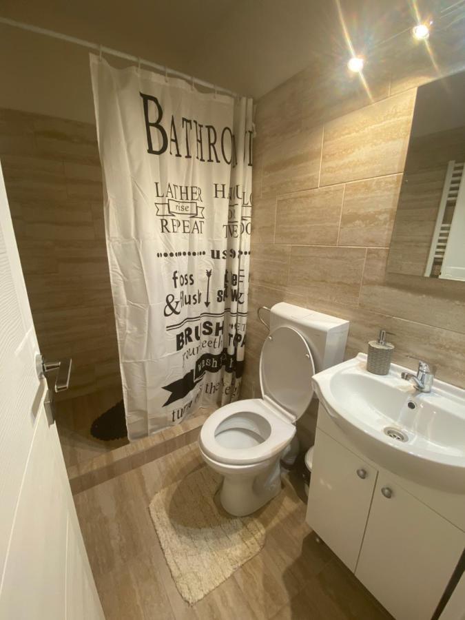 Guest House Zoreni Mociu Екстер'єр фото
