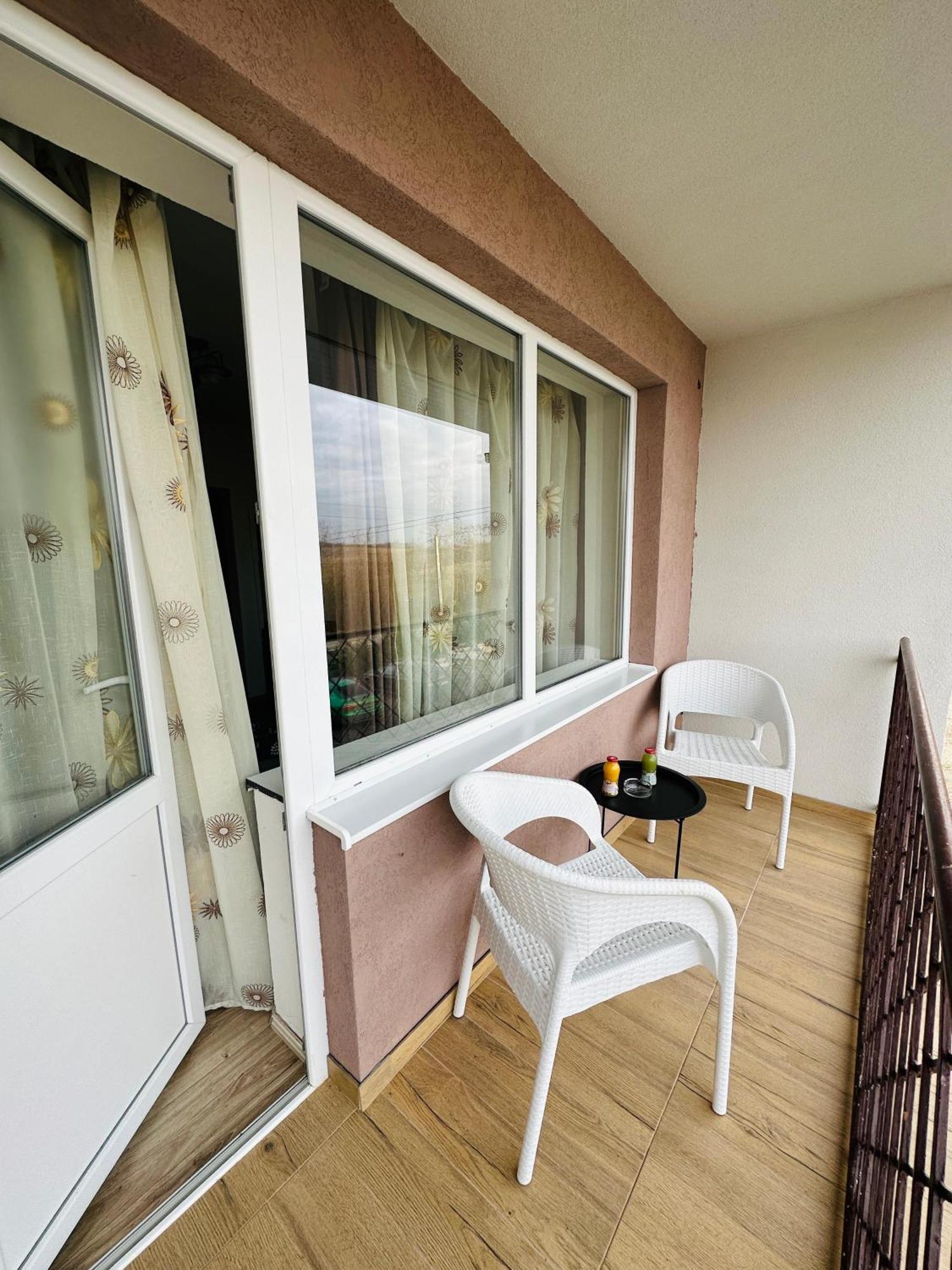 Guest House Zoreni Mociu Екстер'єр фото